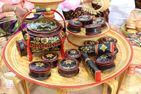揚州古代工藝美術(shù)品 造型異彩紛呈的收藏市場瑰寶